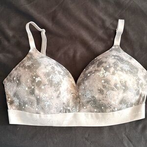 PINK by Victoria’s Secret Wireless Push-up Bran 38DD Gray Silver Moon Stars